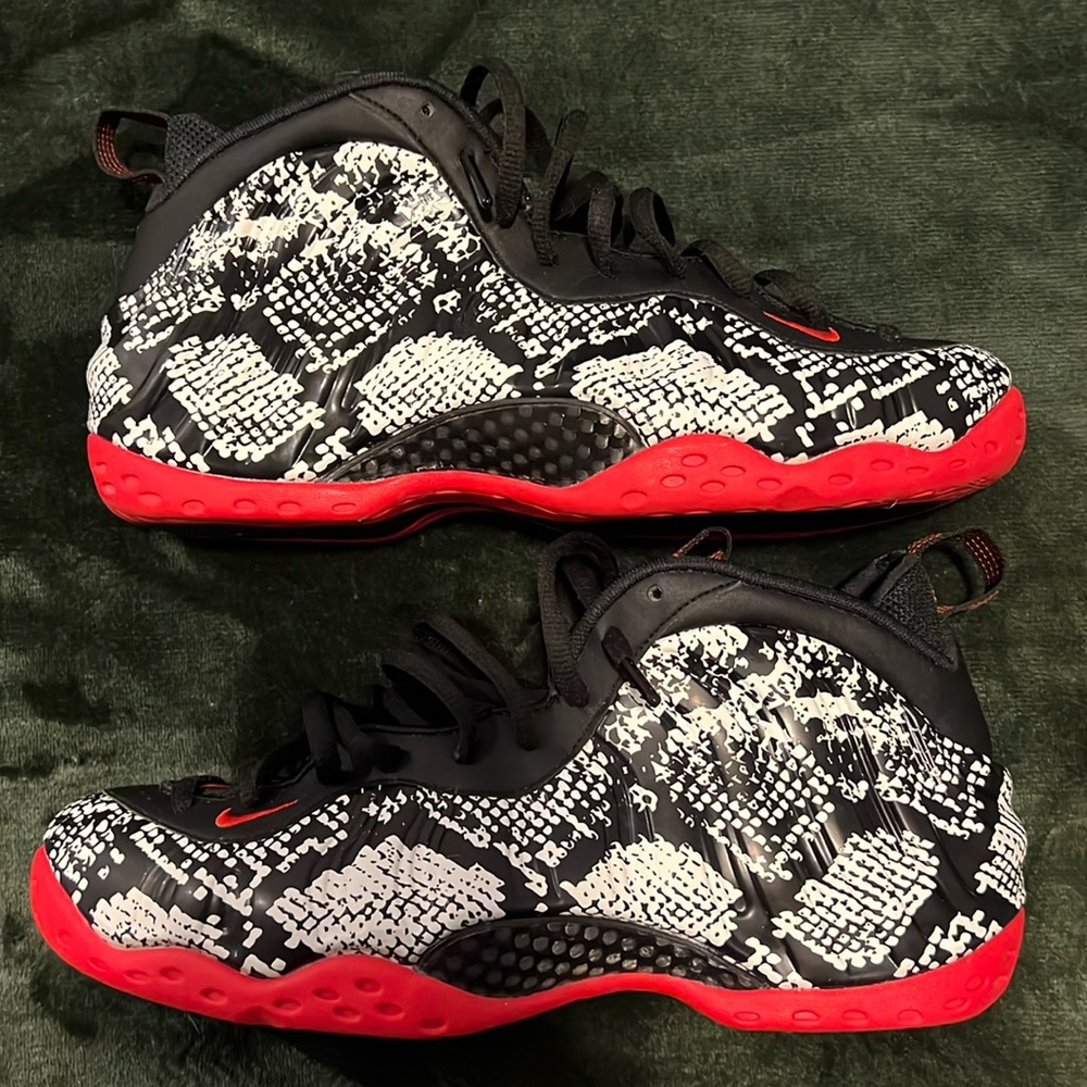 Nike Air Foamposite One Albino Snakeskin size 11.5